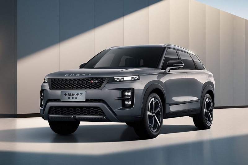 Jaecoo J7 превратился в Chery Tiggo 7 High Energy с дизайном в стиле Range Rover Evoque