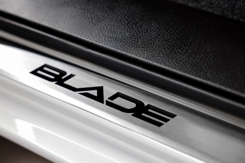 У пикапа Isuzu D-Max появилась новая топовая версия Blade, цена известна