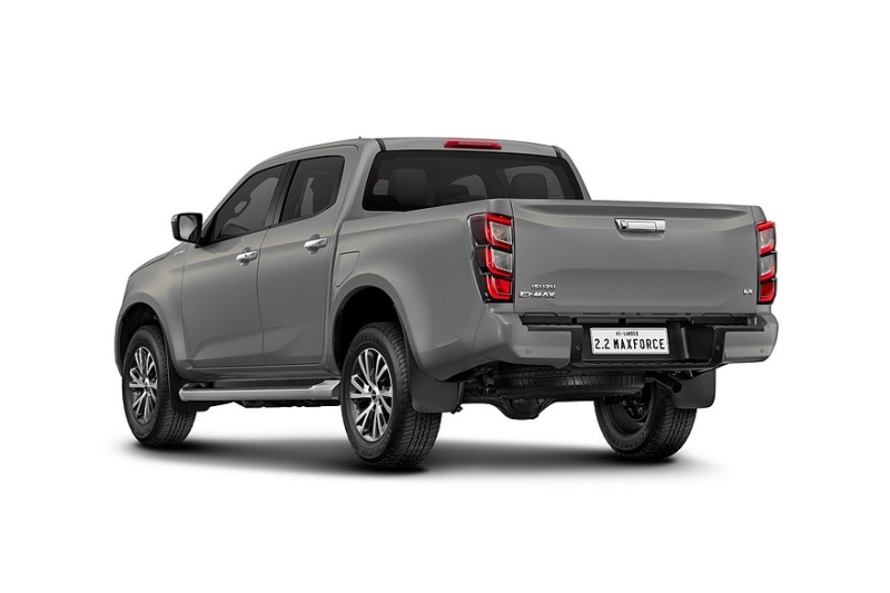 Внедорожник Isuzu MU-X и пикап D-Max получили новые дизель и автомат