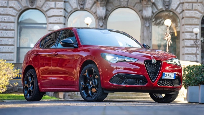 Alfa Romeo показала тизер будущей новинки, вероятно, это следующий Stelvio