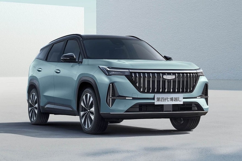 Кроссовер Geely Atlas изменился не только снаружи: полноценные официальные фото