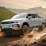 Изначально электрический пикап Radar от Geely стал дальнобойным полноприводным гибридом